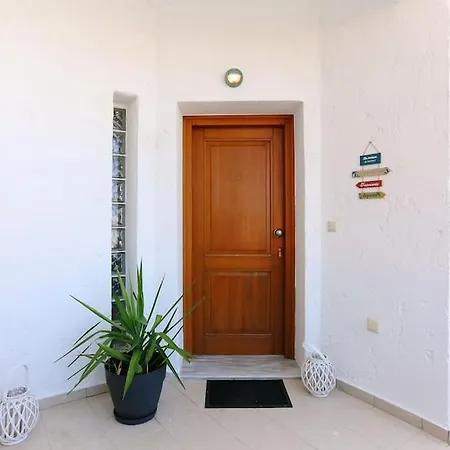 Nova Sea View Seafront Apartment